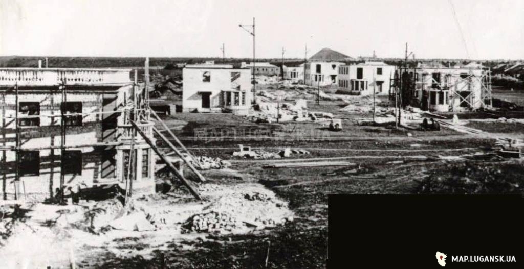 Строительство котеджей по ул. Социалистической, предположительно1948 год, История, Черно-белые, Строительство