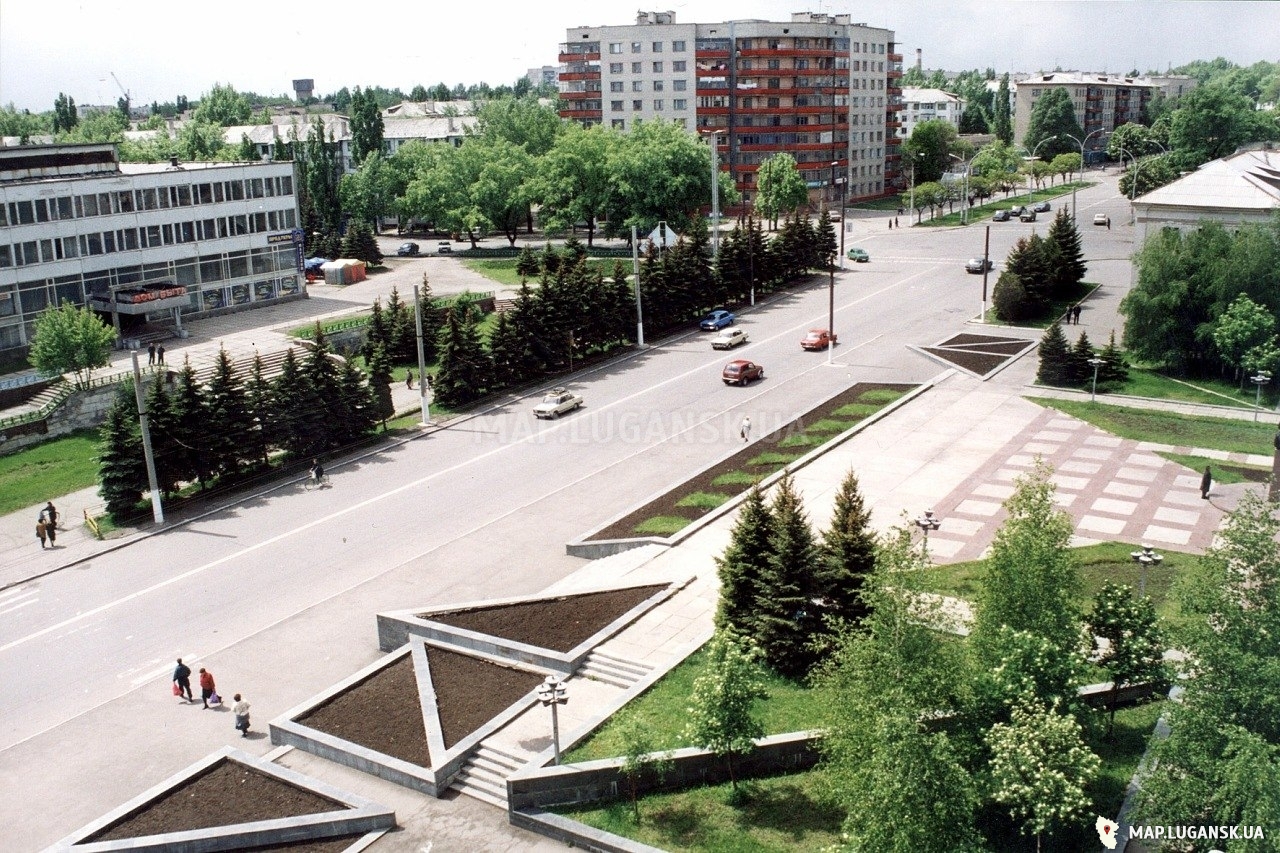 центральная площадь луганска