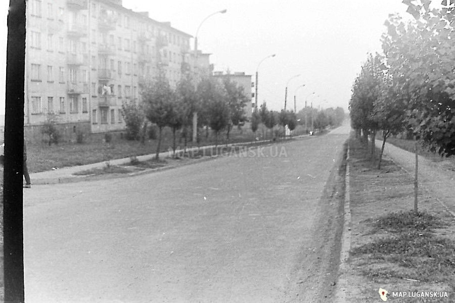 Улица Куйбышева. Расширили ее немного позднее., 1977 год, История, Черно-белые