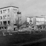 Попасная, здание школы после войны, История, Черно-белые, Война