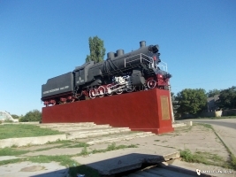 Памятник Луганским паровозостроителям
