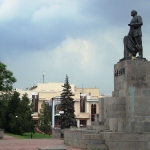 Памятник Владимиру Ленину (на площади Революции) , Современные, Достопримечательности, Цветные