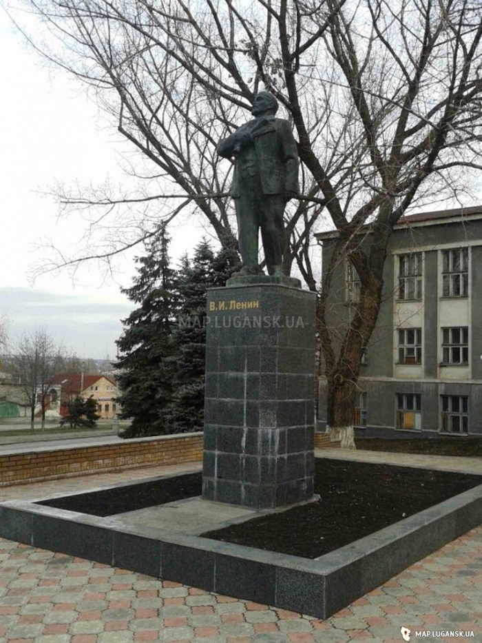 Памятник Владимиру Ленину (возле ДК Ленина), Современные, Достопримечательности, Цветные