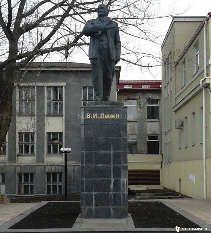 Памятник Владимиру Ленину (возле ДК Ленина), Современные, Достопримечательности, Цветные