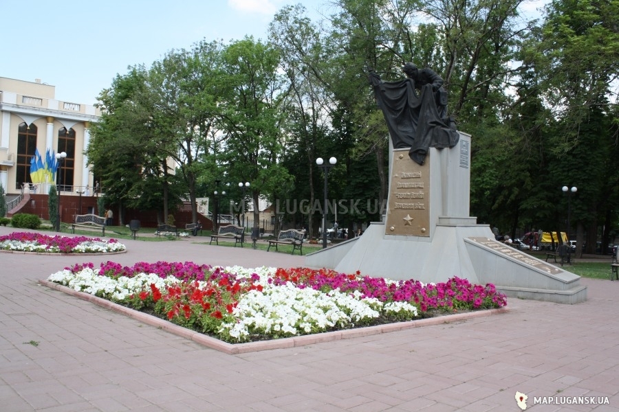 Братская могила Офицеров Советской Армии, Современные, Достопримечательности, Цветные