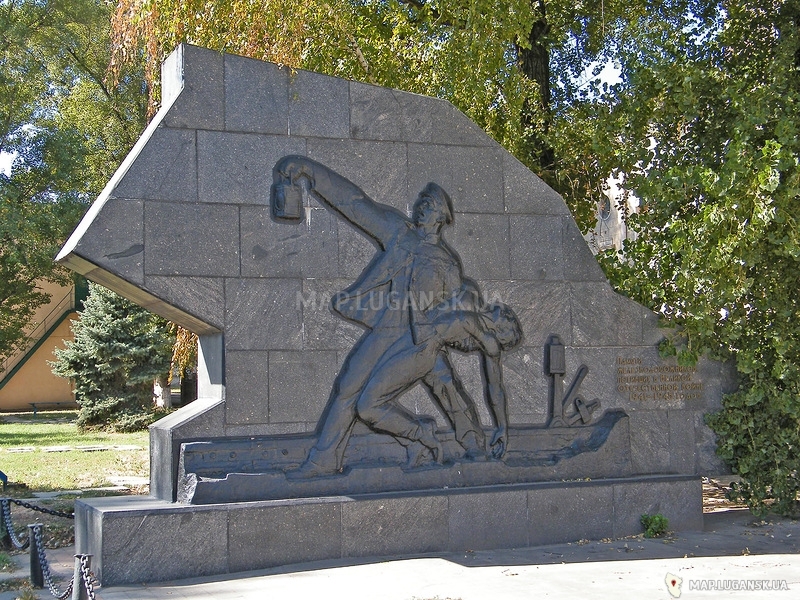 Памятник железнодорожникам, погибшим в годы Великой Отечественной войны, Современные, Достопримечательности, Цветные
