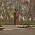 Памятник Надежде Фесенко, Современные, Достопримечательности, Цветные