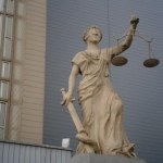 Памятник богине правосудия Юстиции, Современные, Достопримечательности, Цветные