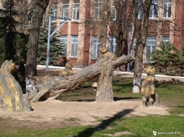 Сквер Луганской детской больницы 