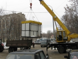 Нелегальные торговые точки начали демонтировать в Луганске