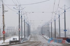 Для транспорта открыли новый путепровод у завода Пархоменко в Луганск.