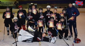 Луганская детская хоккейная команда завоевала серебро на турнире в ДНР.