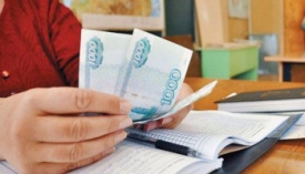 В передаче «Интервью» на канале «Луганск 24» 2 марта была поднята проблема задолженности зарплат перед учителями за работу в 2014 году и начале 2015 года.