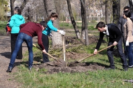 Общегородской субботник ко дню праздника Пасхи пройдет в Луганске 8 апреля.