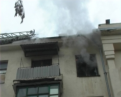 В центре Луганска горела квартира.
