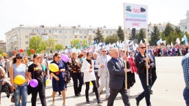 Представители более 20 стран посетили первомайские торжества в Луганске.